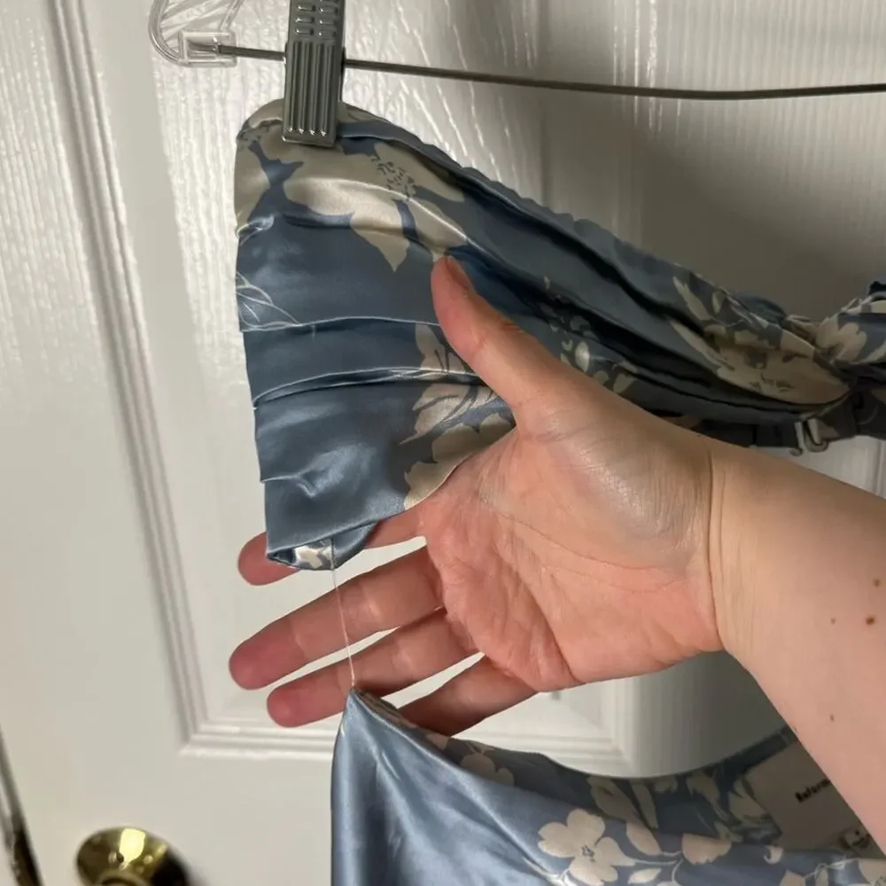 Reformation Vivi Silk Dress in Aliso Blue Floral 8 - Picture 4 of 9